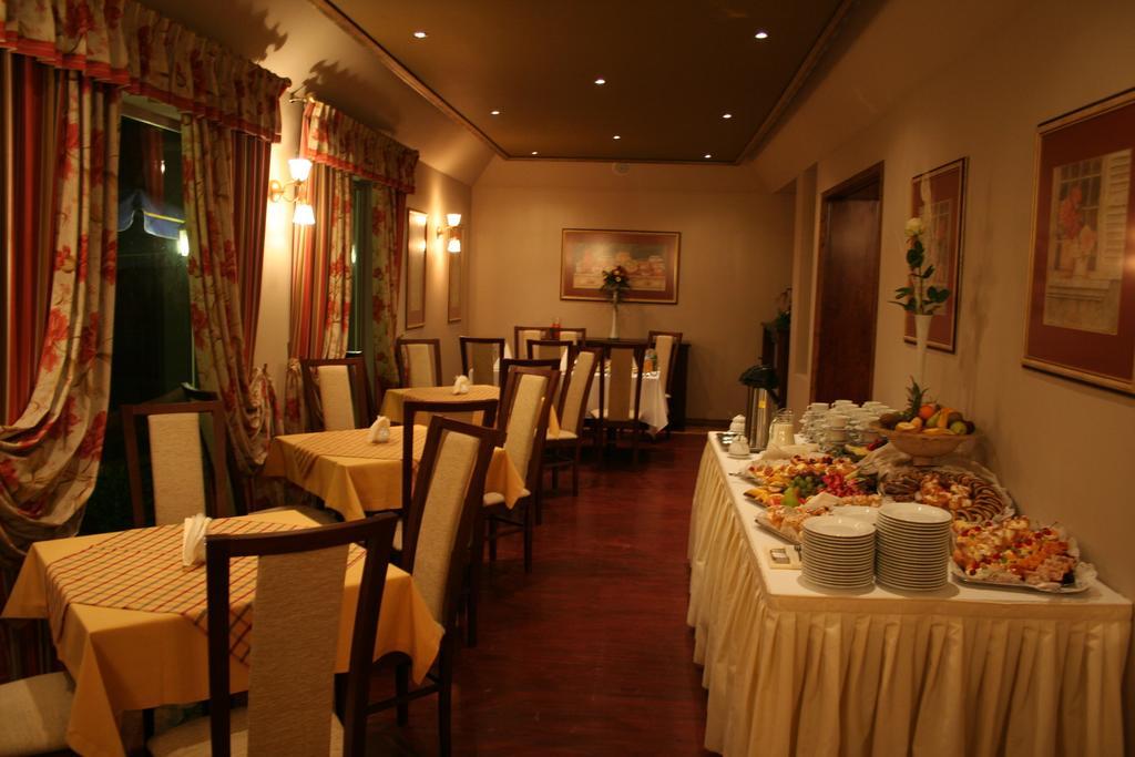 Hotel Tenishouse Маркі Екстер'єр фото
