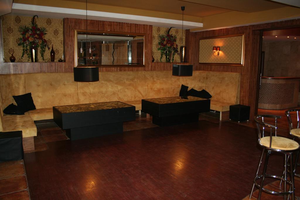 Hotel Tenishouse Маркі Екстер'єр фото
