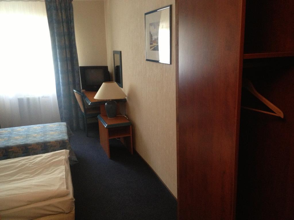 Hotel Tenishouse Маркі Номер фото