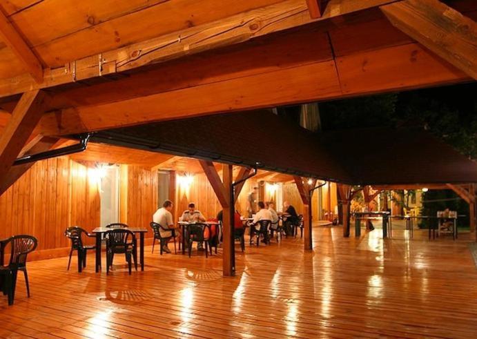 Hotel Tenishouse Маркі Екстер'єр фото